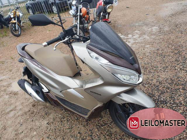 HONDA PCX 150 DLX 22/22